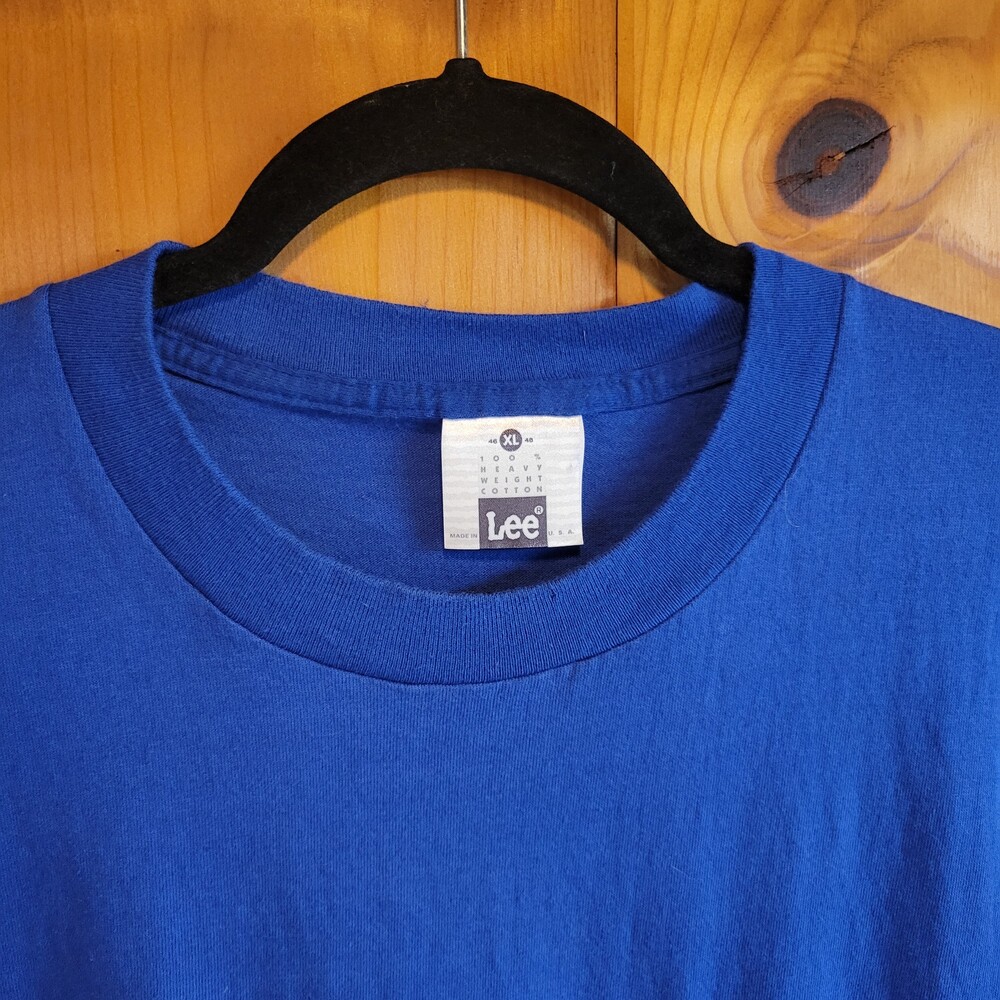 Vintage 90s pocket tee vtg Lee XL Blue Cotton Short Sleeve T-Shirt with Pocket